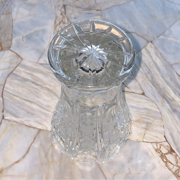 Gorgeous Stylish Modern Clear Glass Flower Vase - Picture 8 of 8